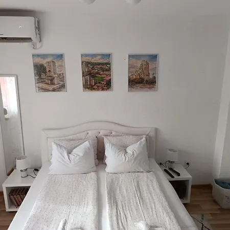 Sweet Apartment *