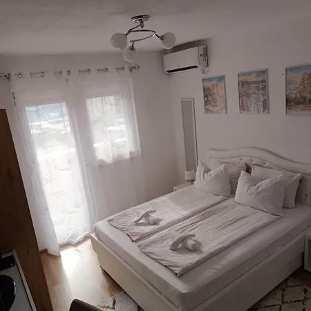 Sweet Apartment